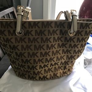 Michael Kors tote style purse